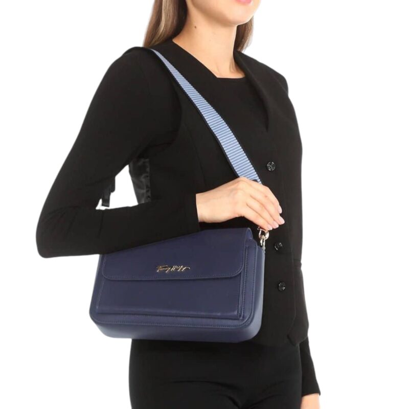 Tommy Hilfiger women's bag - Image 4