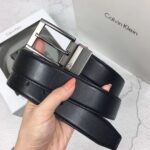 ⁦طقم حزام جلد كلاسيك كالفن كلاين رجالي⁩ - الصورة ⁦3⁩